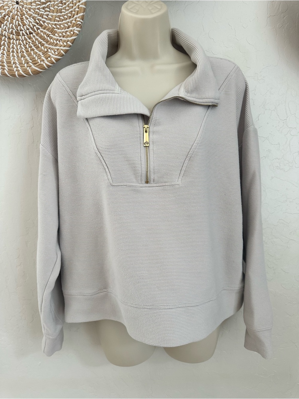 APANA Forever Chic Ottoman Quarter Zip Pullover Sweatshirt. Size Medium